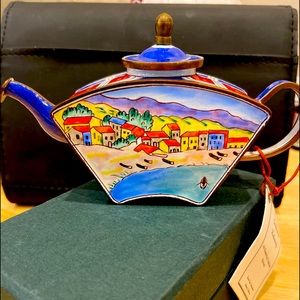 Kelvin Chen teapot